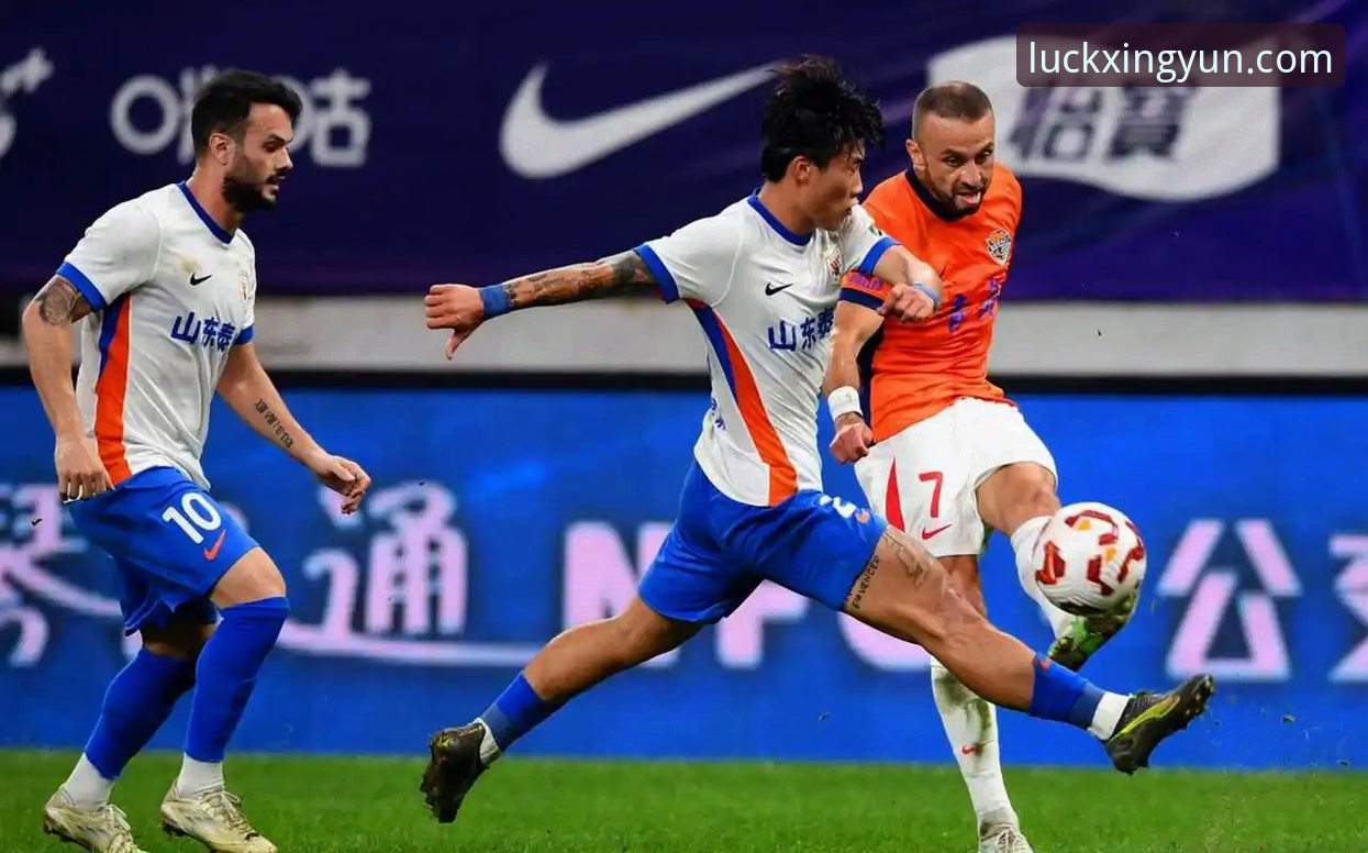 杏运娱乐界面 青岛海牛3-1力克上海海港:一场逆袭背后的战术变革与平台体验全面评测